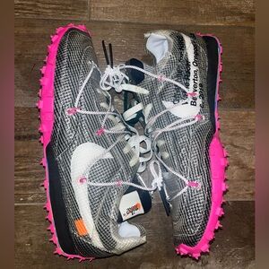 Women off white waffle racers men’s size 13 women’s 14.5